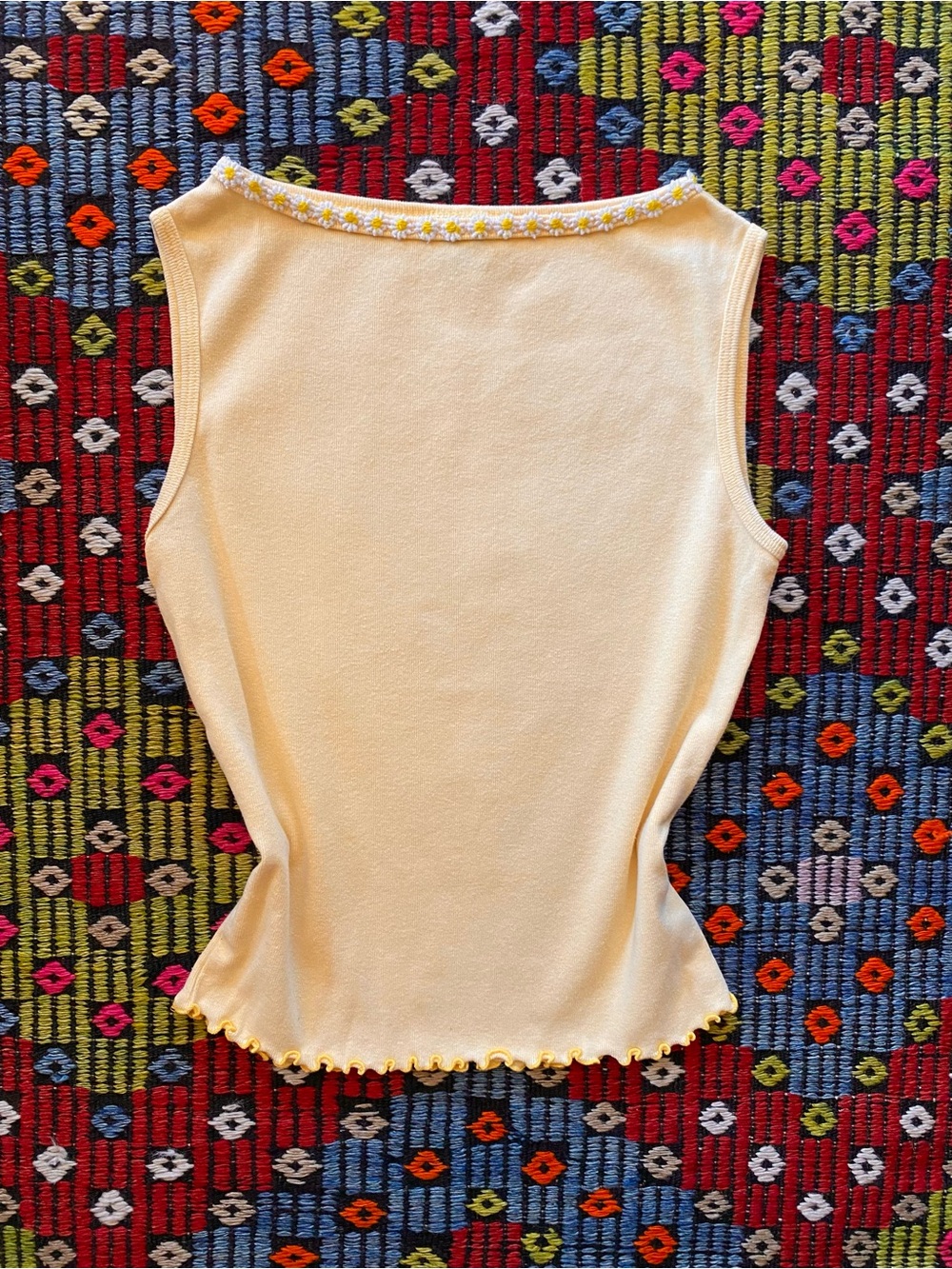 🌼 Yellow Daisy Chain 90s Tank Top - Picture 6 of 6